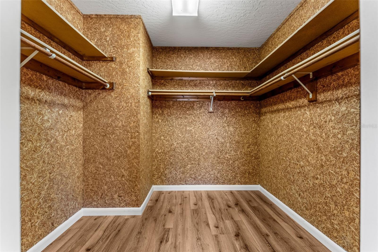 TIMBERLINE ESTATES - Residential