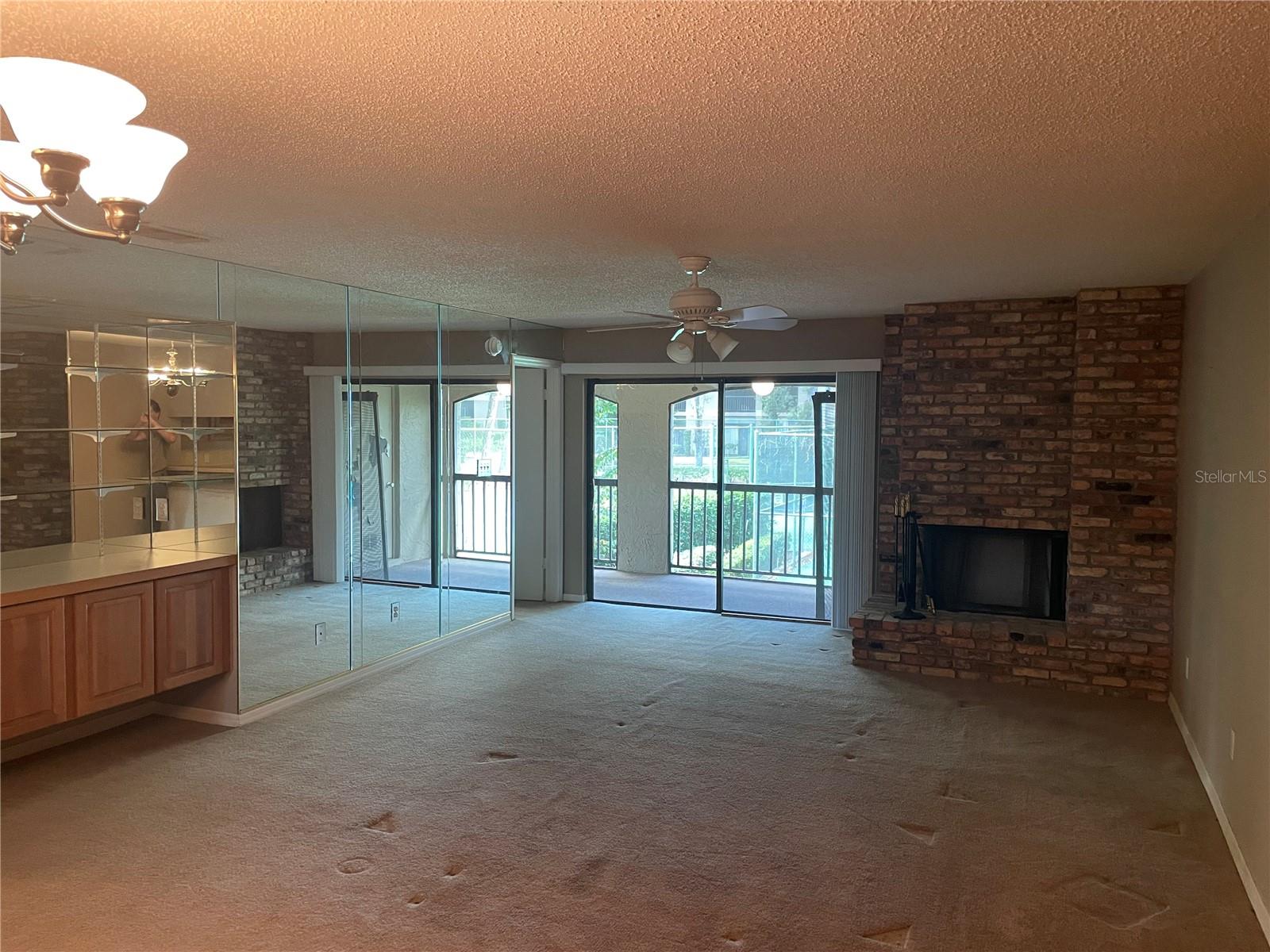 KENSINGTON PARK CONDO - Residential