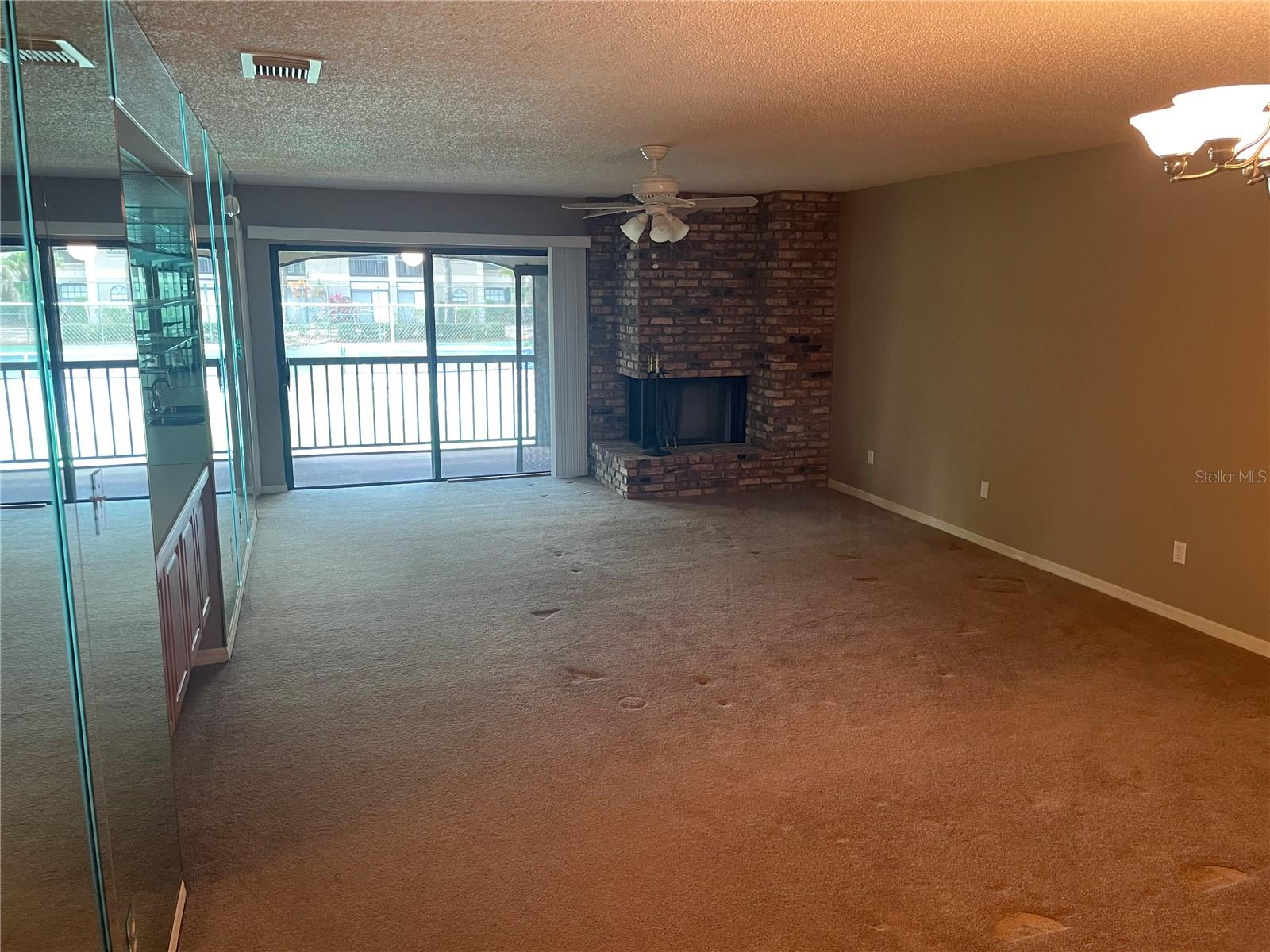 KENSINGTON PARK CONDO - Residential