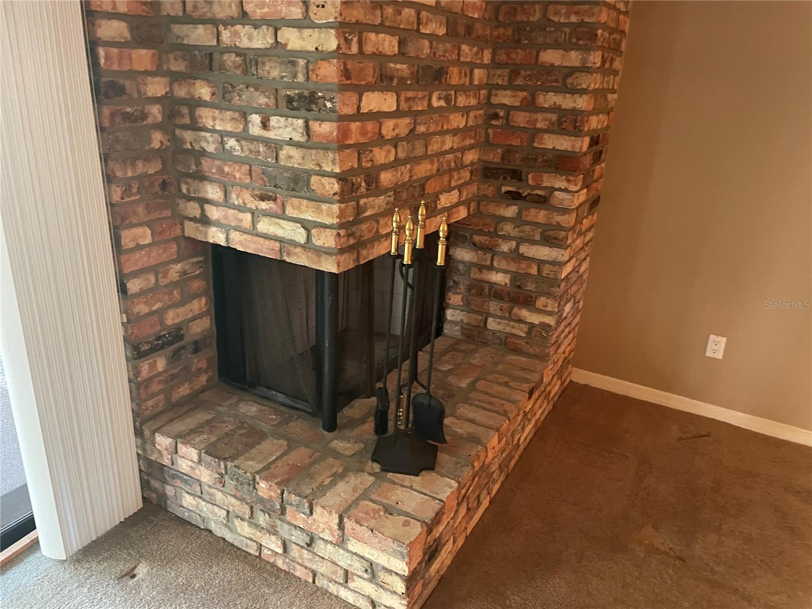 KENSINGTON PARK CONDO - Residential