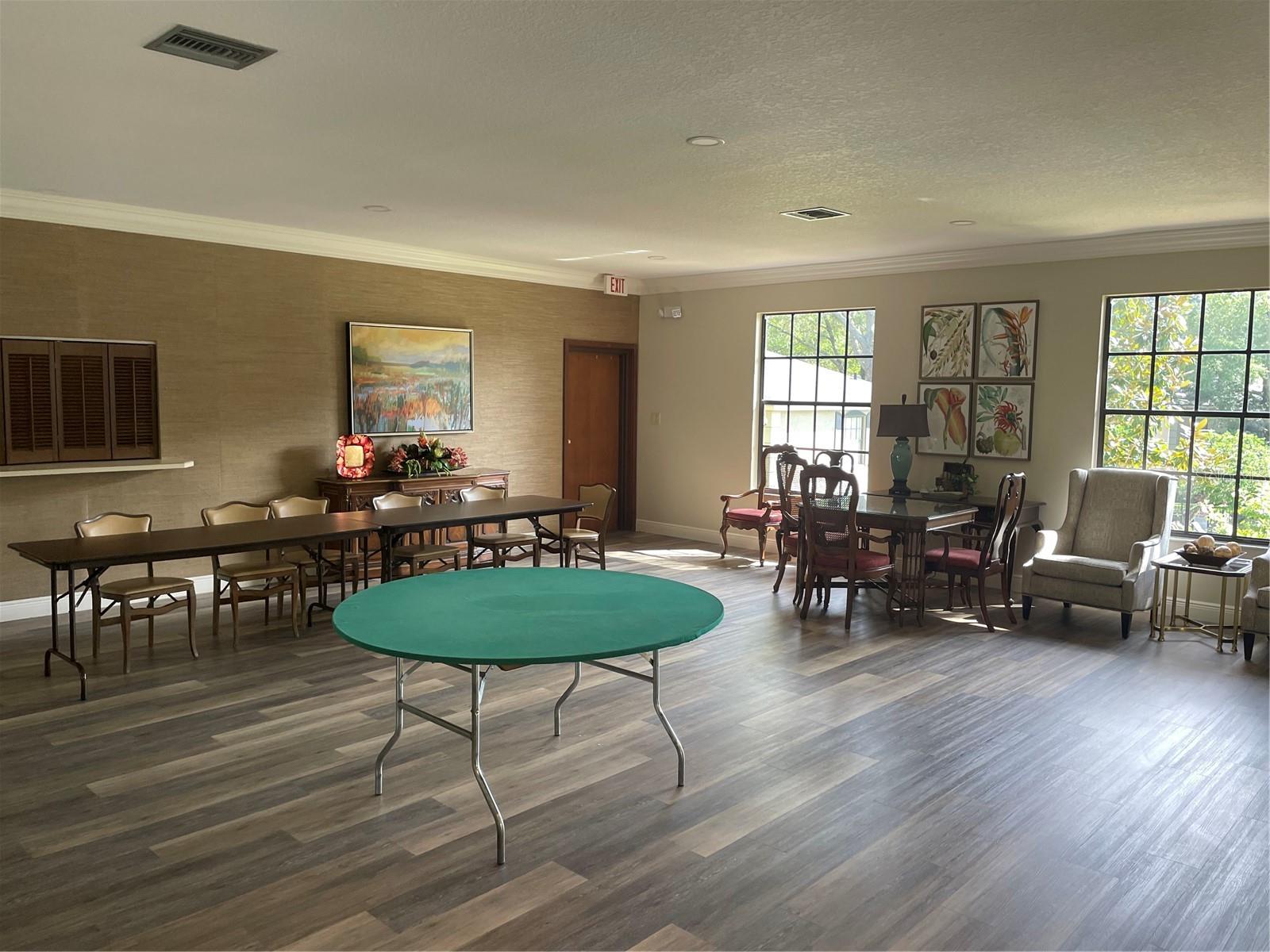 KENSINGTON PARK CONDO - Residential