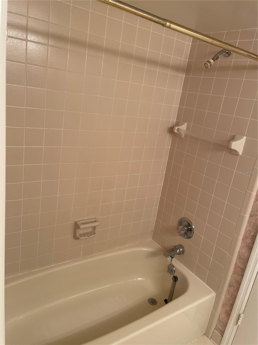 KENSINGTON PARK CONDO - Residential