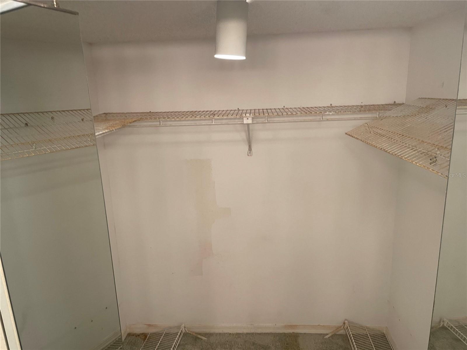 KENSINGTON PARK CONDO - Residential