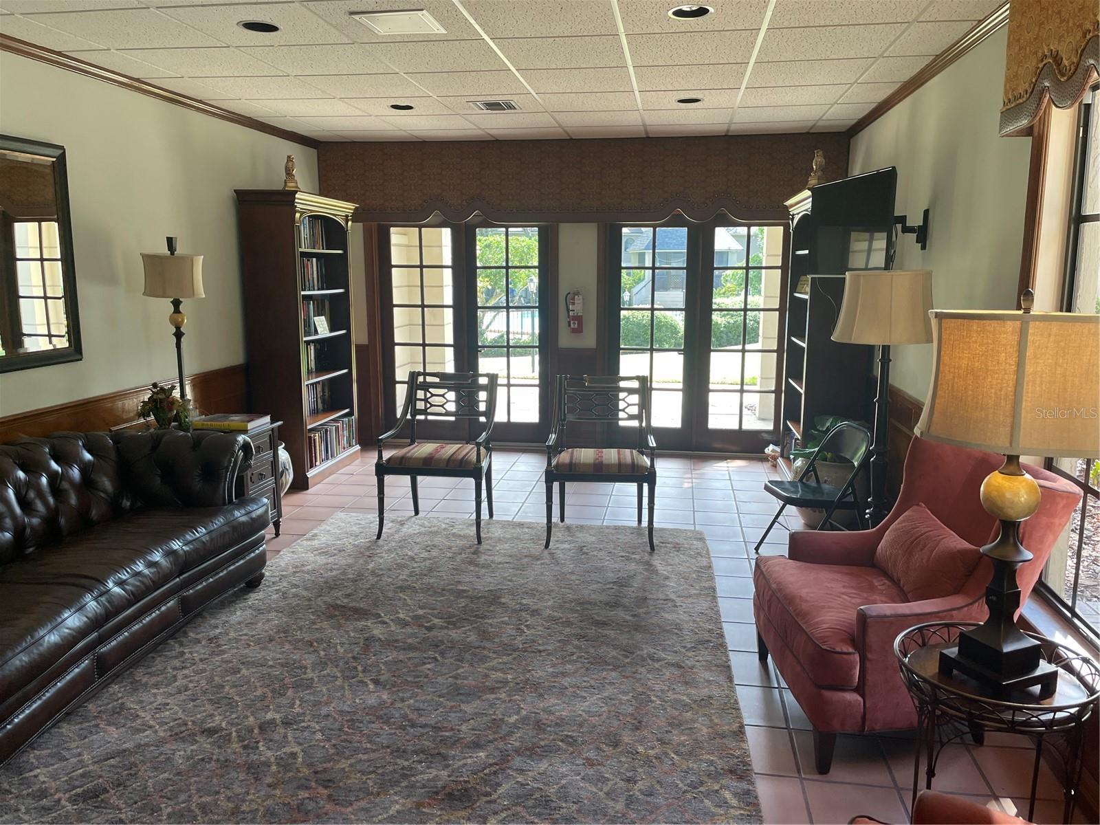 KENSINGTON PARK CONDO - Residential