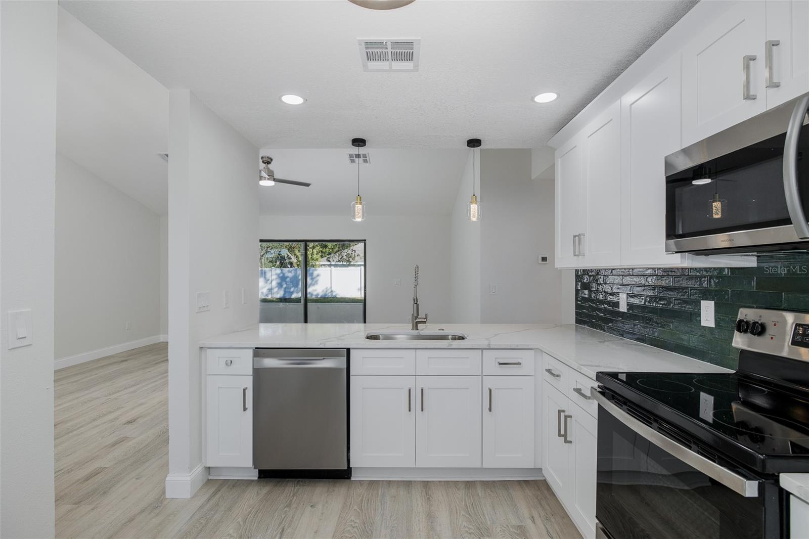 SPRING HILL - Residential