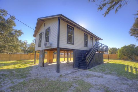 Photo of 805 E Mcdonald Road, Plant City, FL 33567 (MLS # TB8500685)