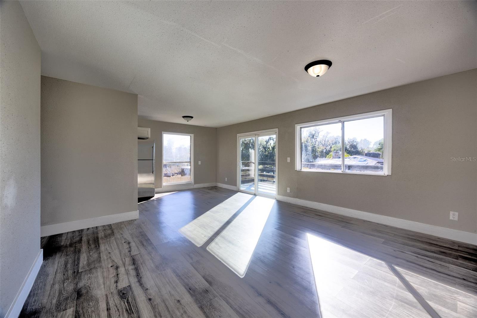 805 E MCDONALD ROAD