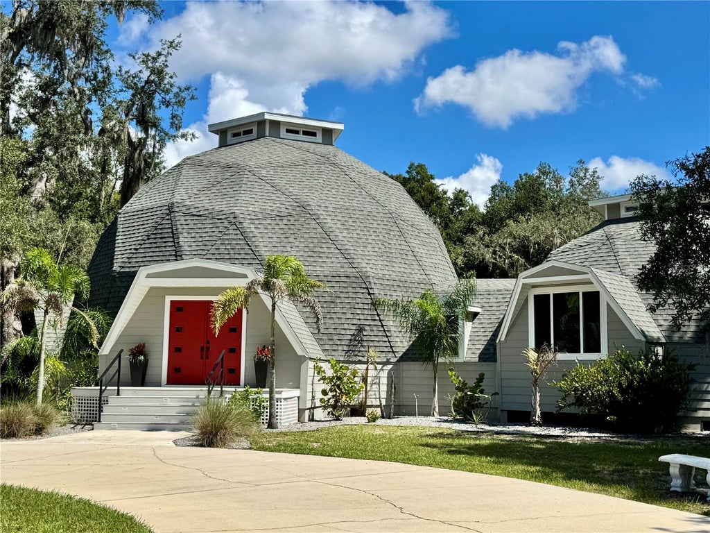 Photo of 9710 Black Bear Court, New Port Richey, FL 34654 (MLS # TB8543601)