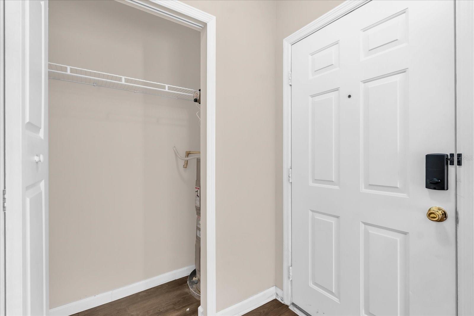 SUNSET LAKE - Residential