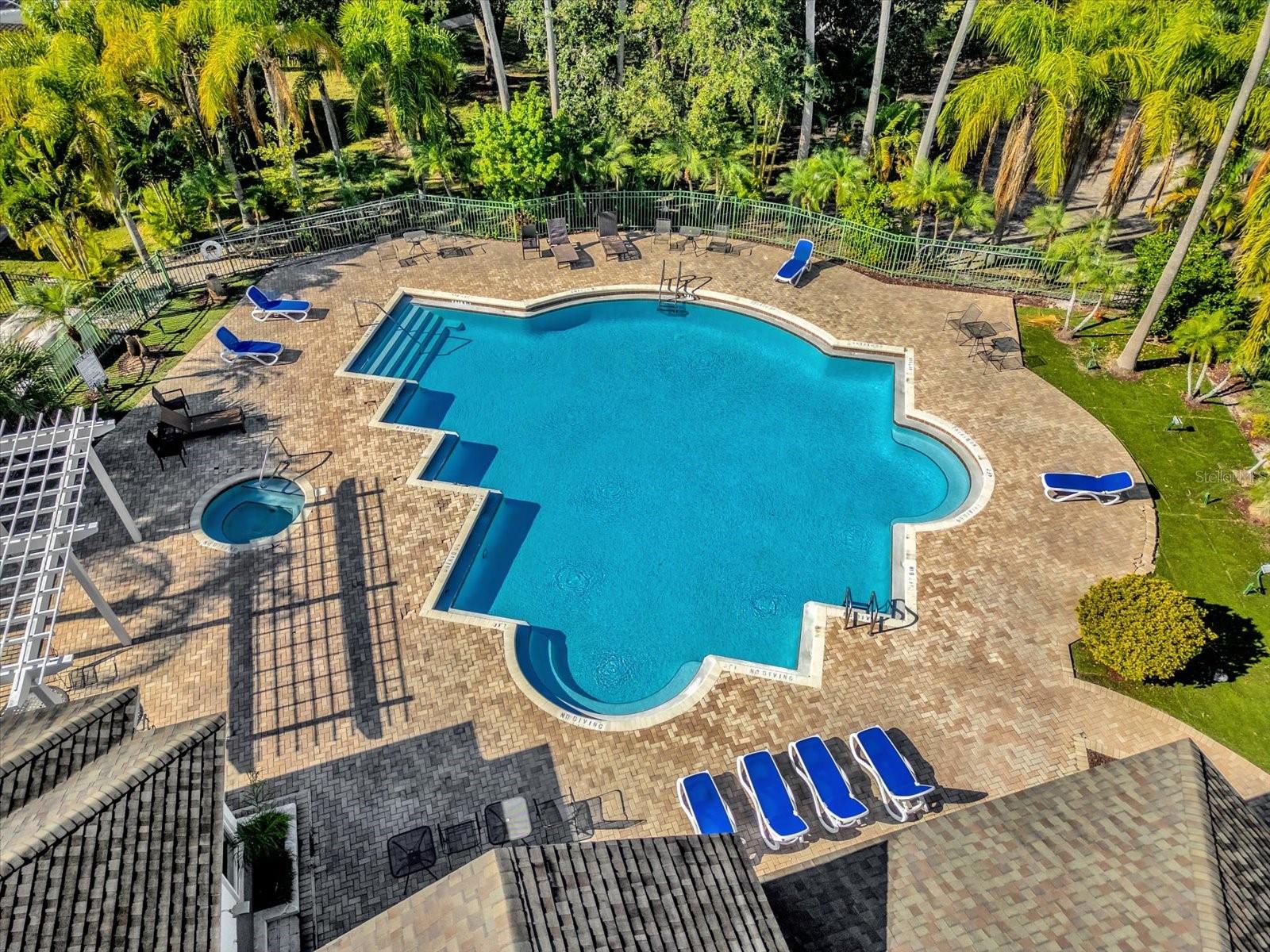 SUNSET LAKE - Residential