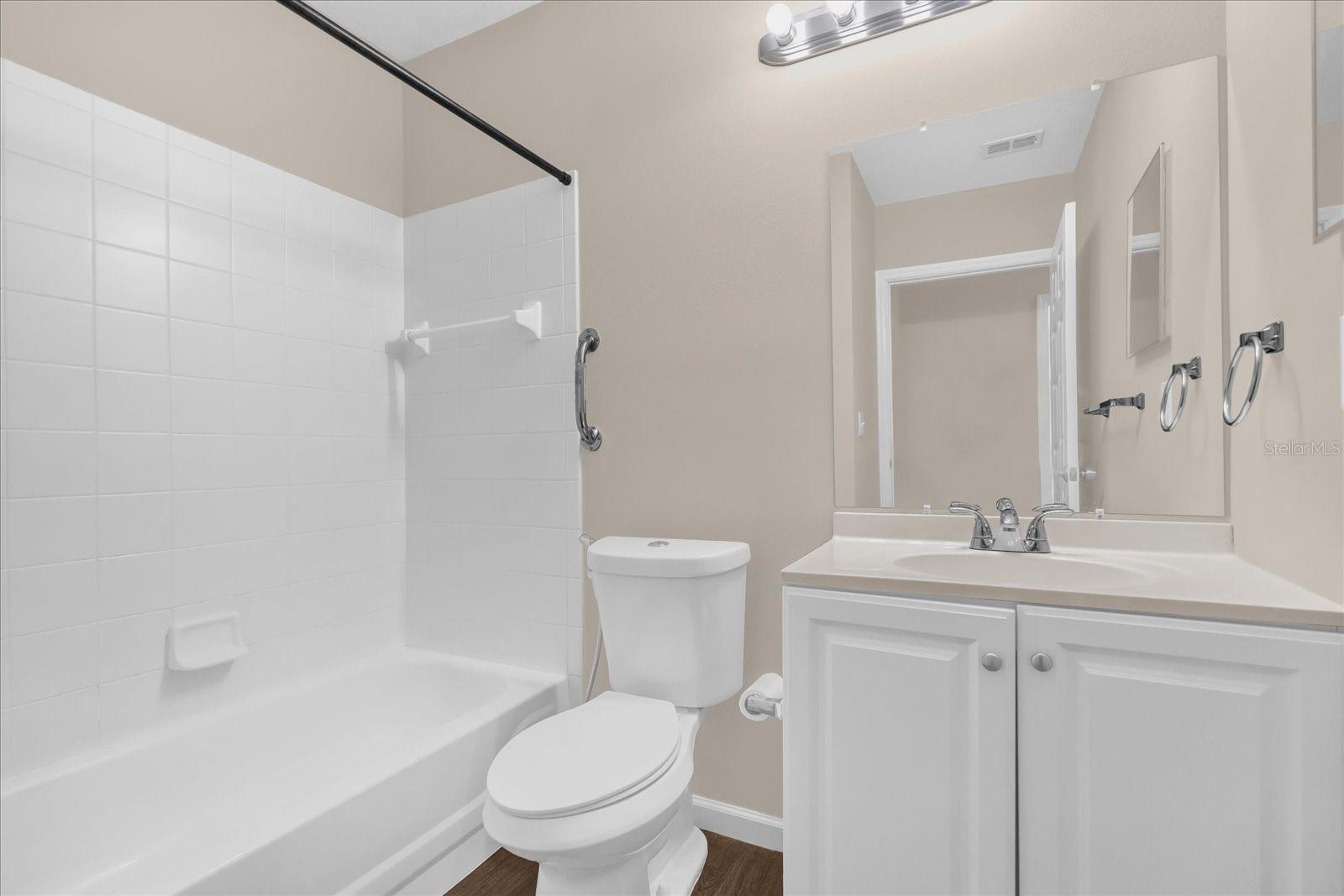 SUNSET LAKE - Residential