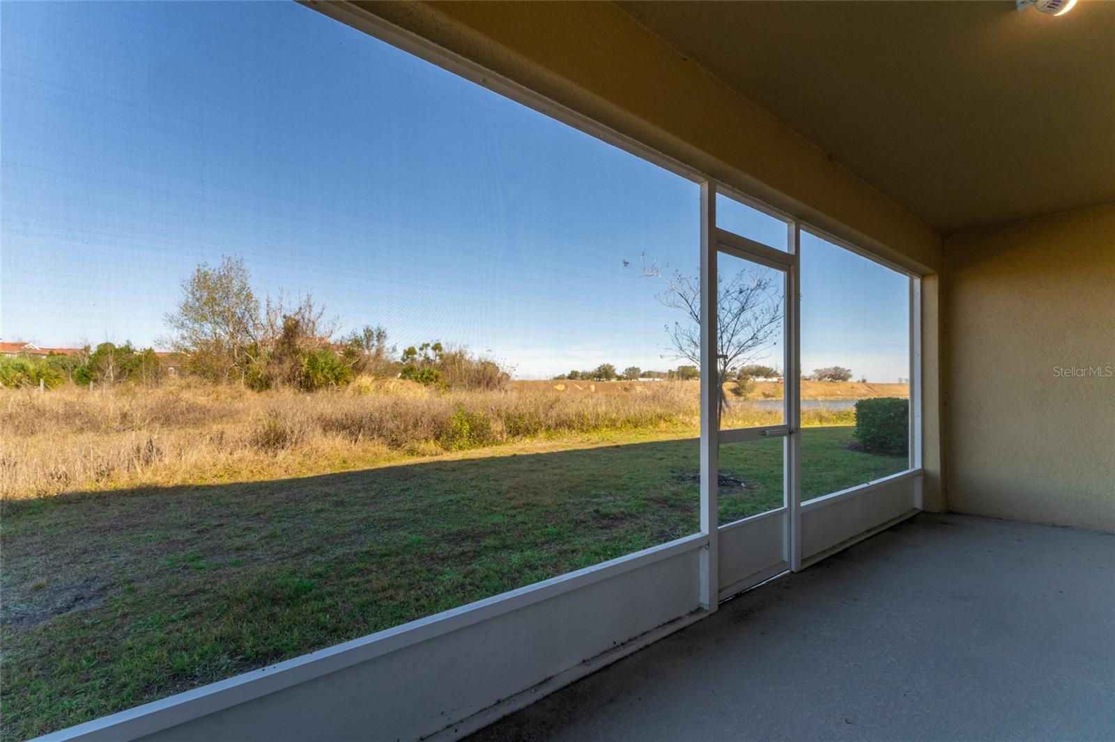 LAKE BLUFF/TOWN CENTER EAST-PH - Residential Lease