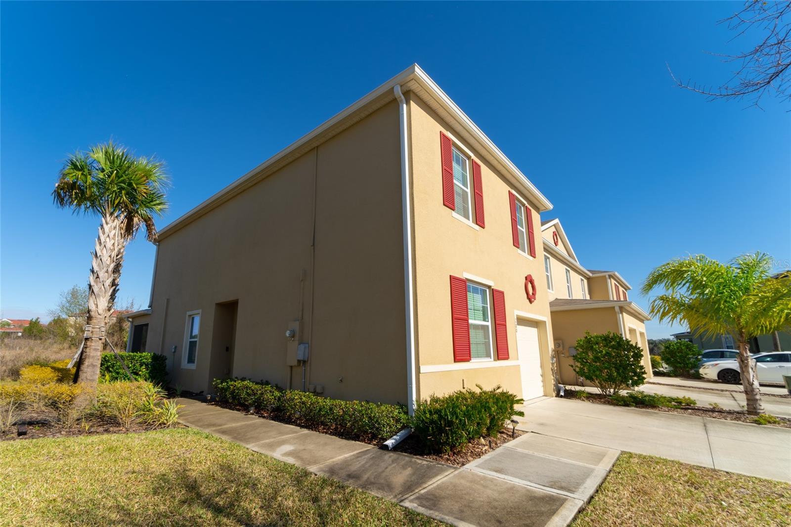 LAKE BLUFF/TOWN CENTER EAST-PH - Residential Lease