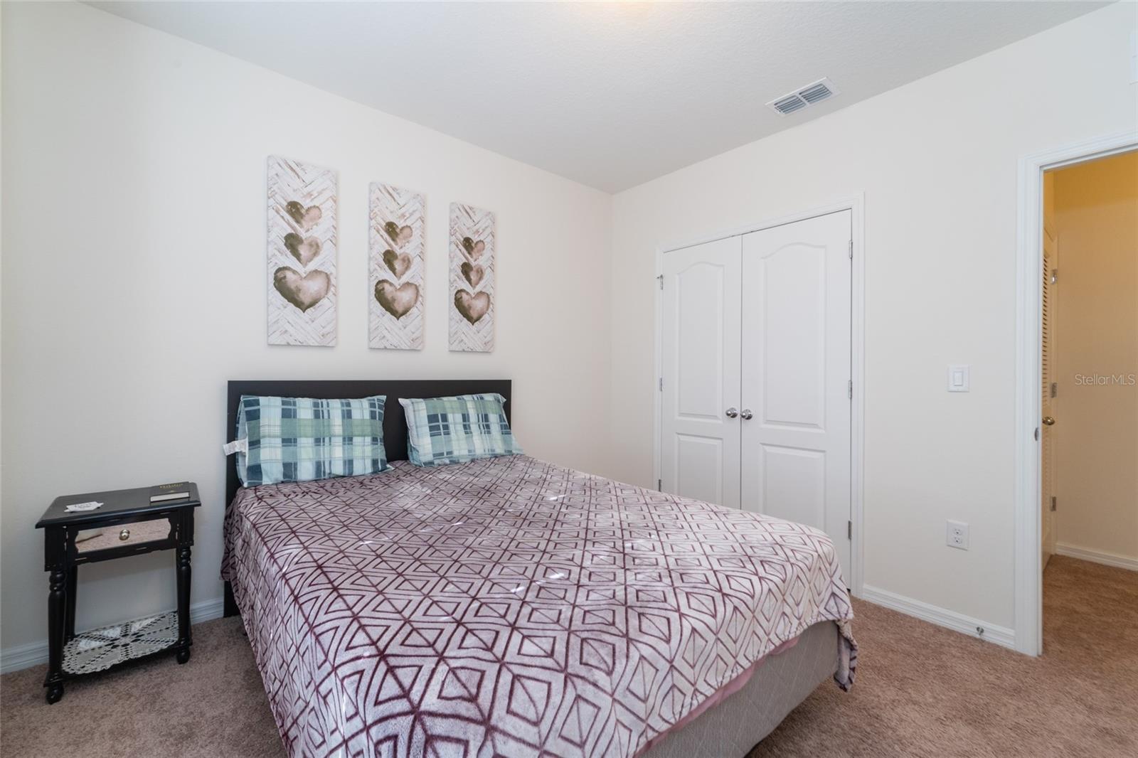 LAKE BLUFF/TOWN CENTER EAST-PH - Residential Lease