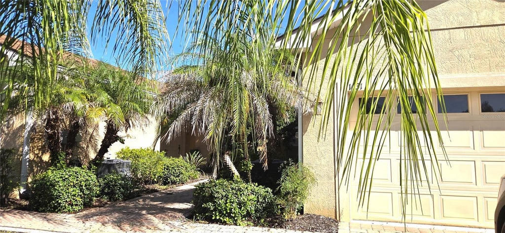 Photo of 1631 Linz Court, Winter Haven, FL 33884 (MLS # L4965373)