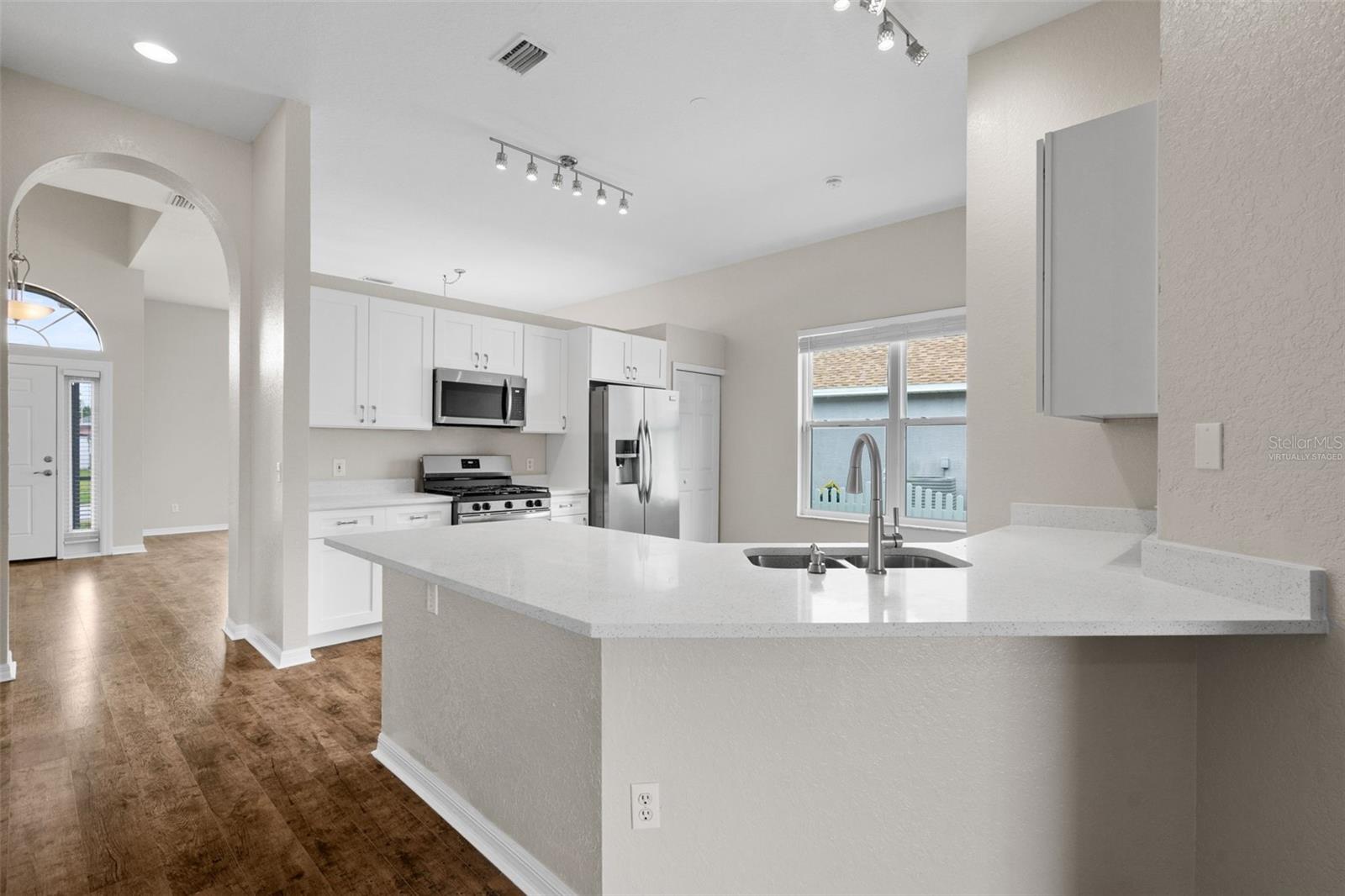 LAKEVIEW VILLAGE SEC H UNI - Residential