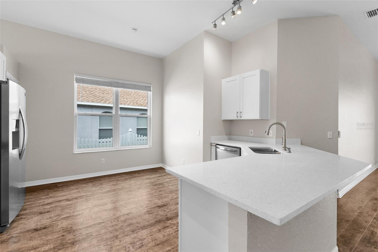 LAKEVIEW VILLAGE SEC H UNI - Residential