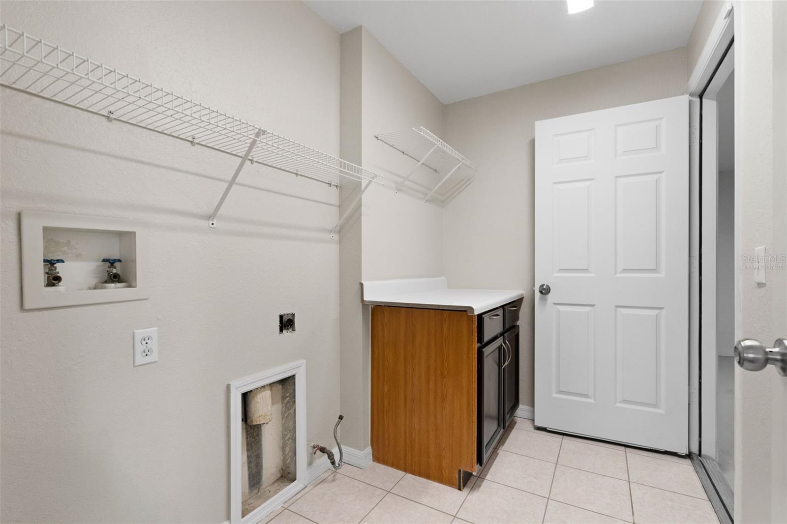 LAKEVIEW VILLAGE SEC H UNI - Residential