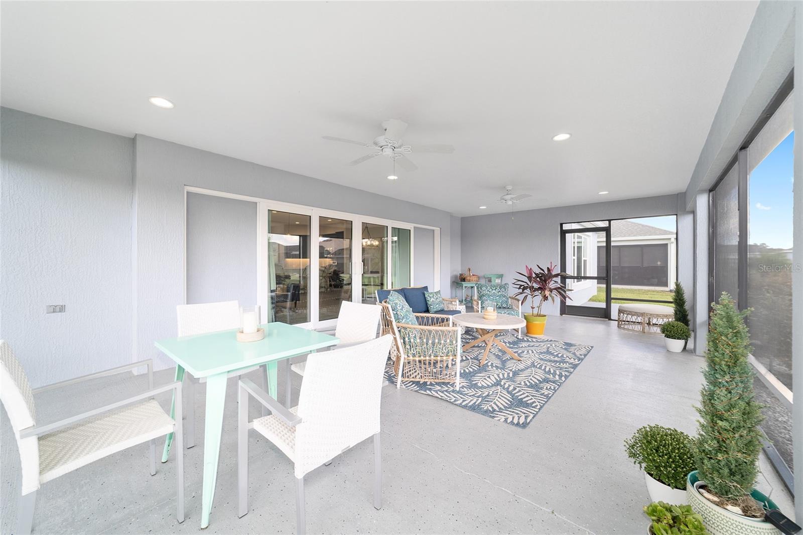 VILLAGES/SOUTHERN OAKS UN #140 - Residential