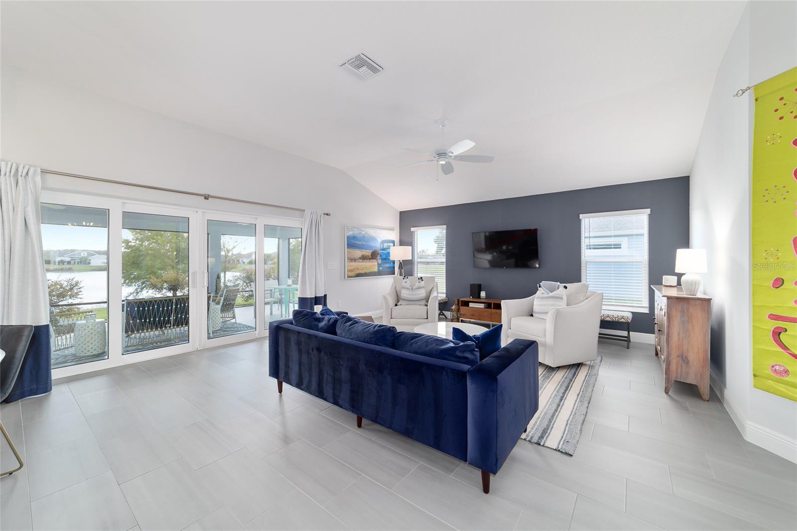 VILLAGES/SOUTHERN OAKS UN #140 - Residential