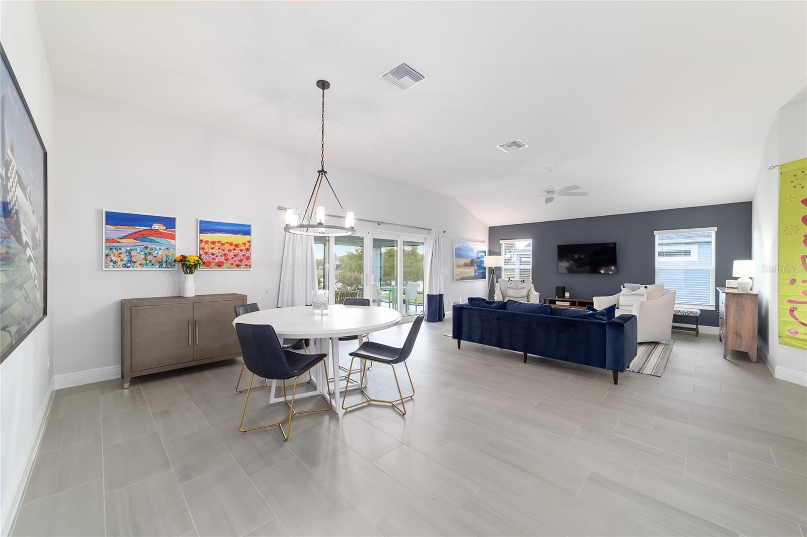 VILLAGES/SOUTHERN OAKS UN #140 - Residential