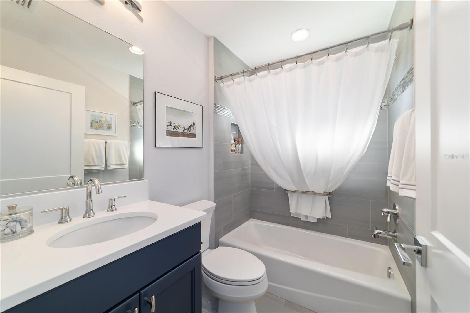 VILLAGES/SOUTHERN OAKS UN #140 - Residential