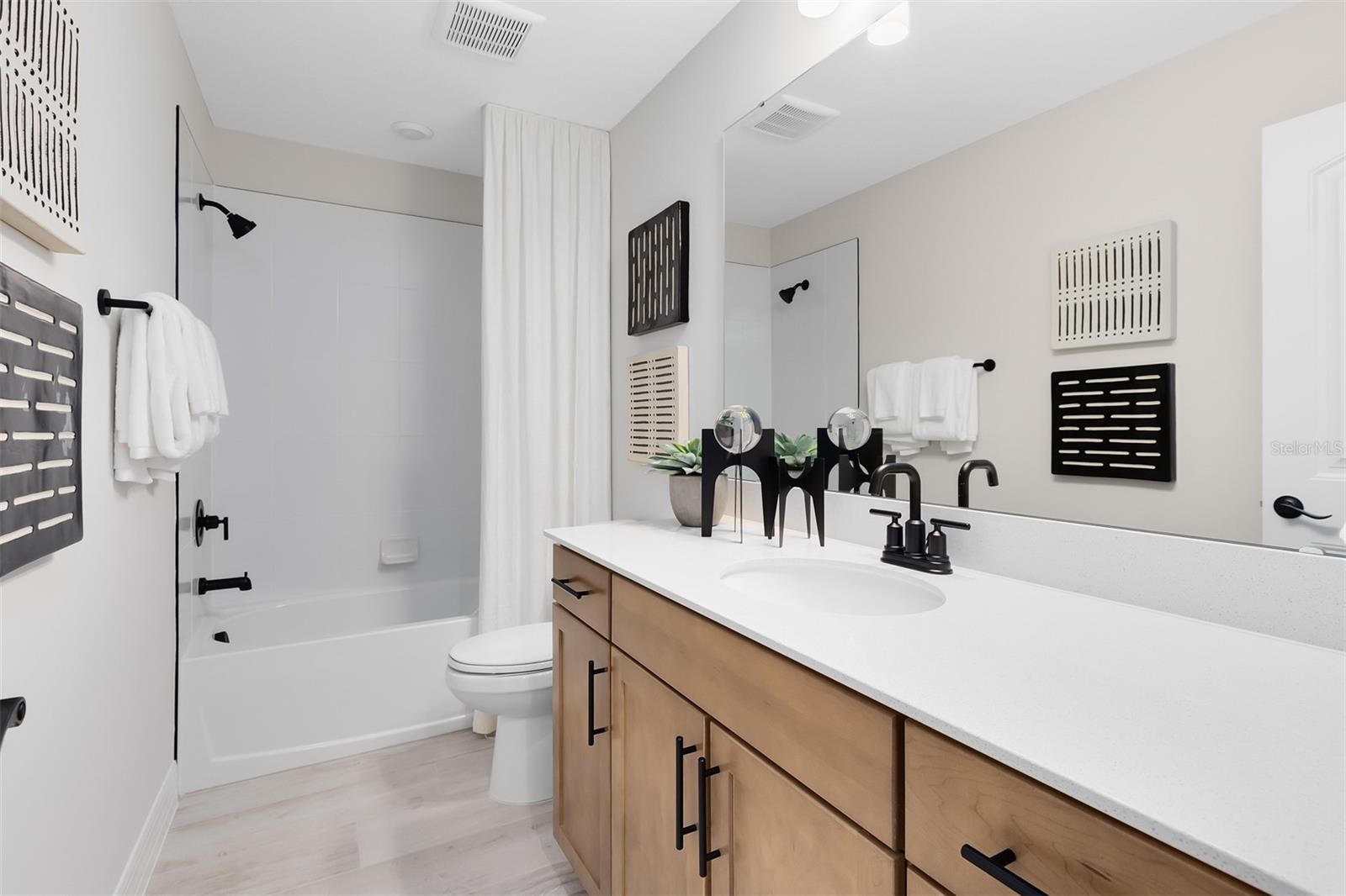 WINTER GROVE - Residential