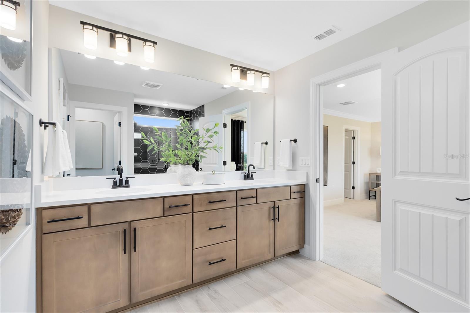 WINTER GROVE - Residential
