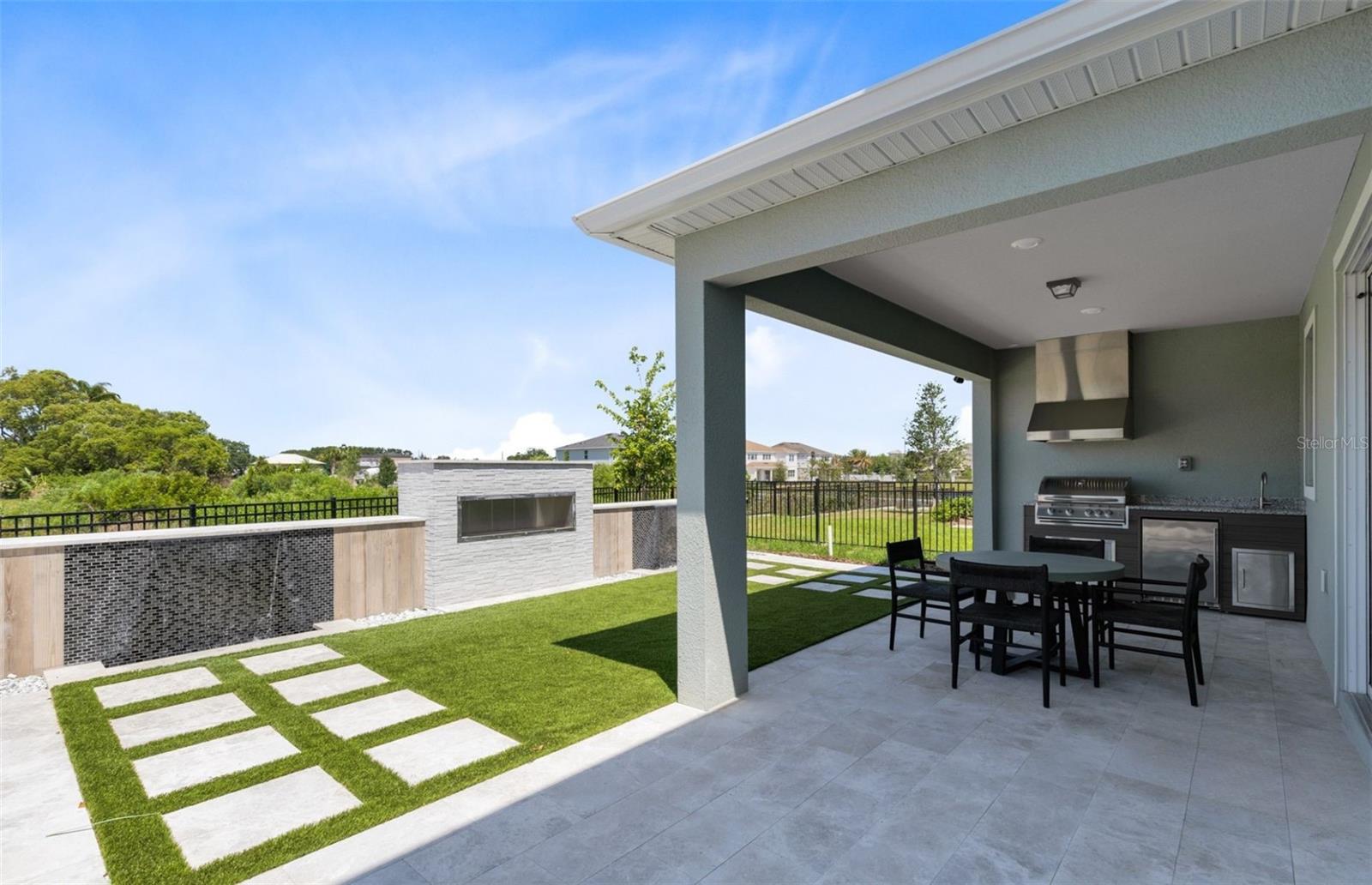 WINTER GROVE - Residential