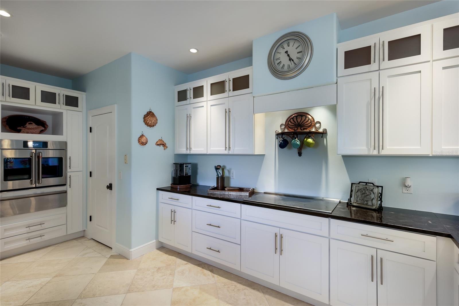 HOLMES BEACH 14TH UNIT - Residential