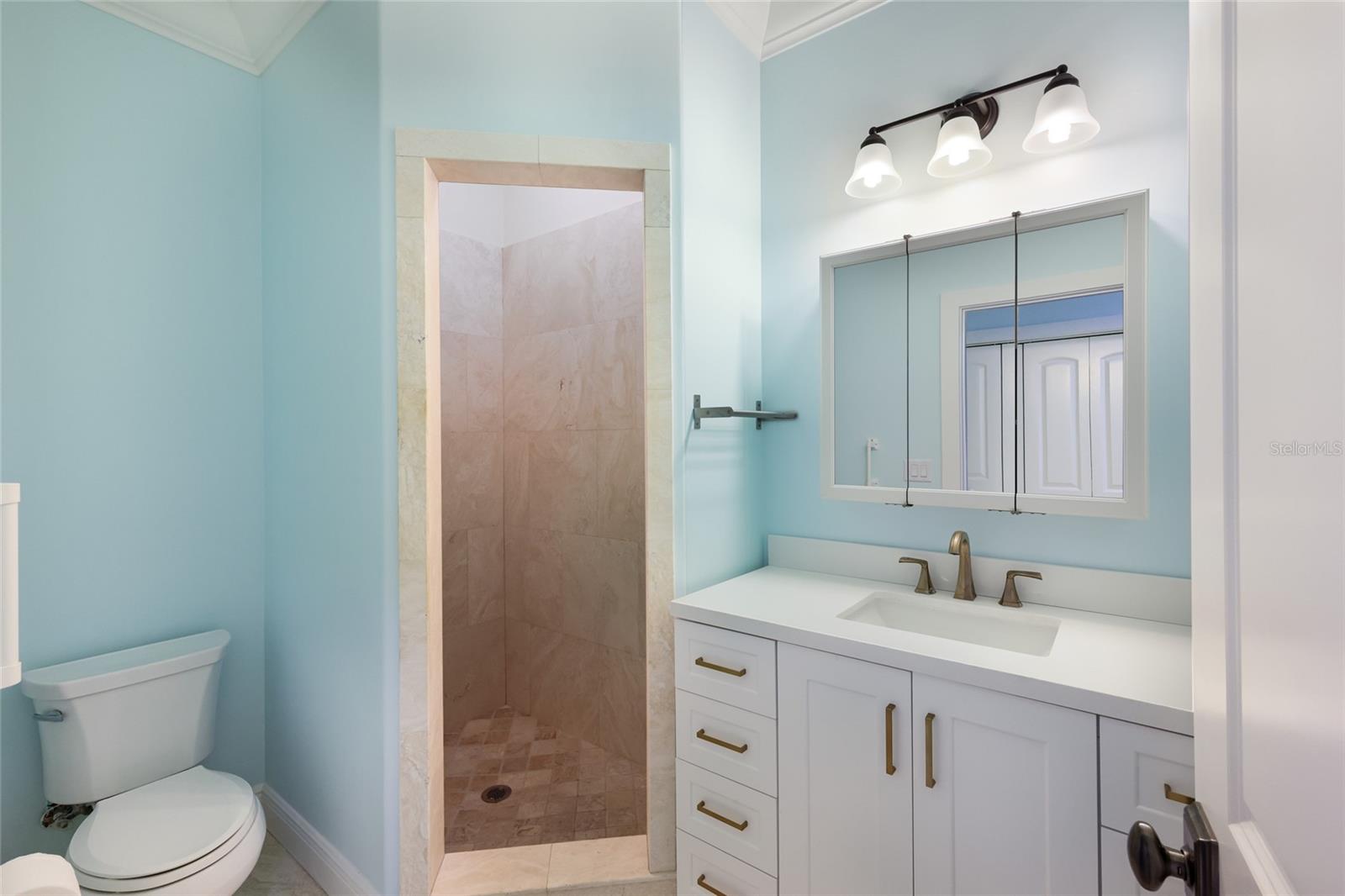 HOLMES BEACH 14TH UNIT - Residential