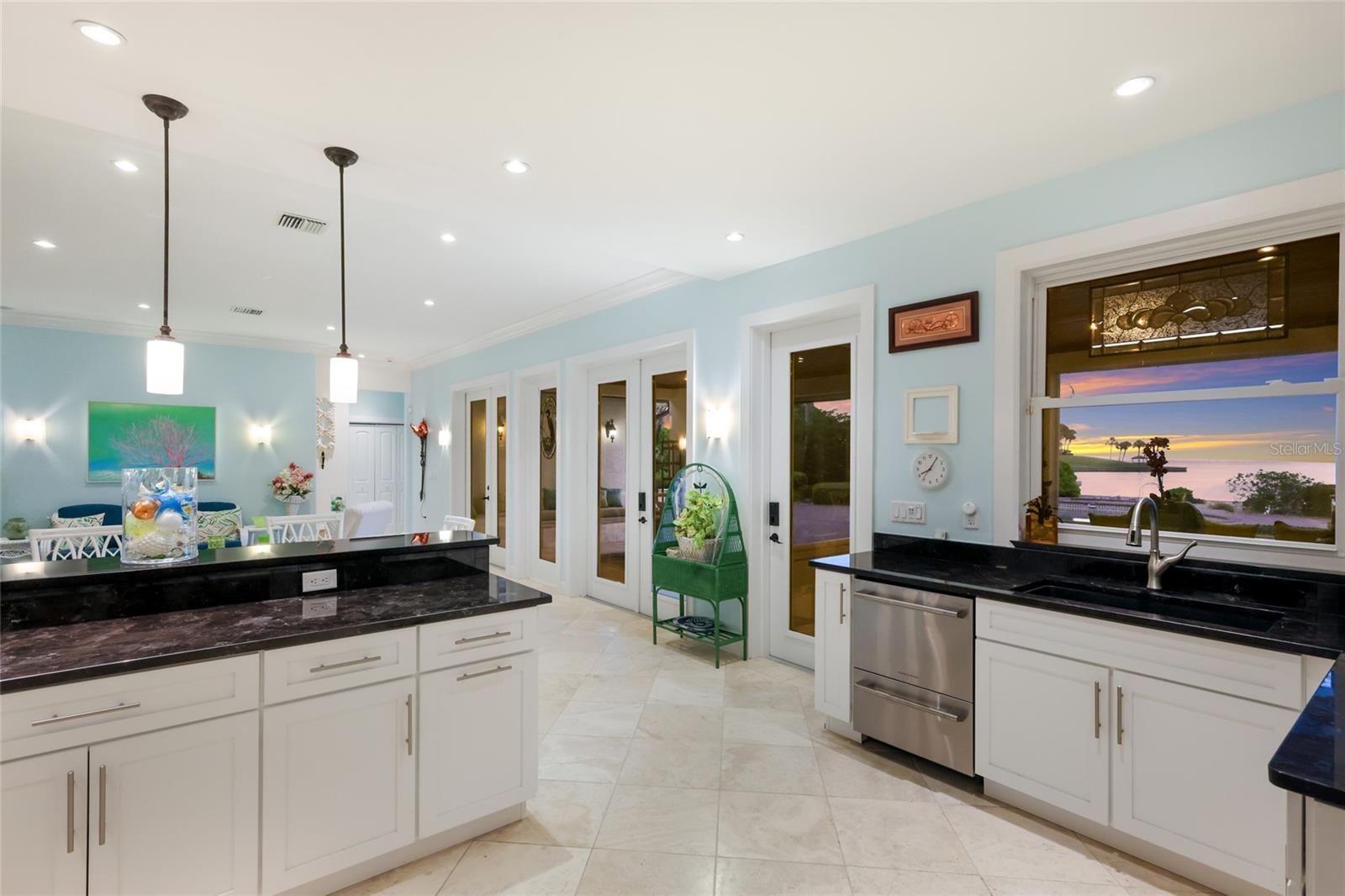 HOLMES BEACH 14TH UNIT - Residential
