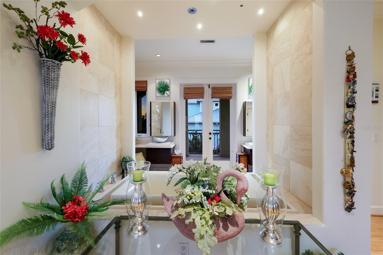 HOLMES BEACH 14TH UNIT - Residential
