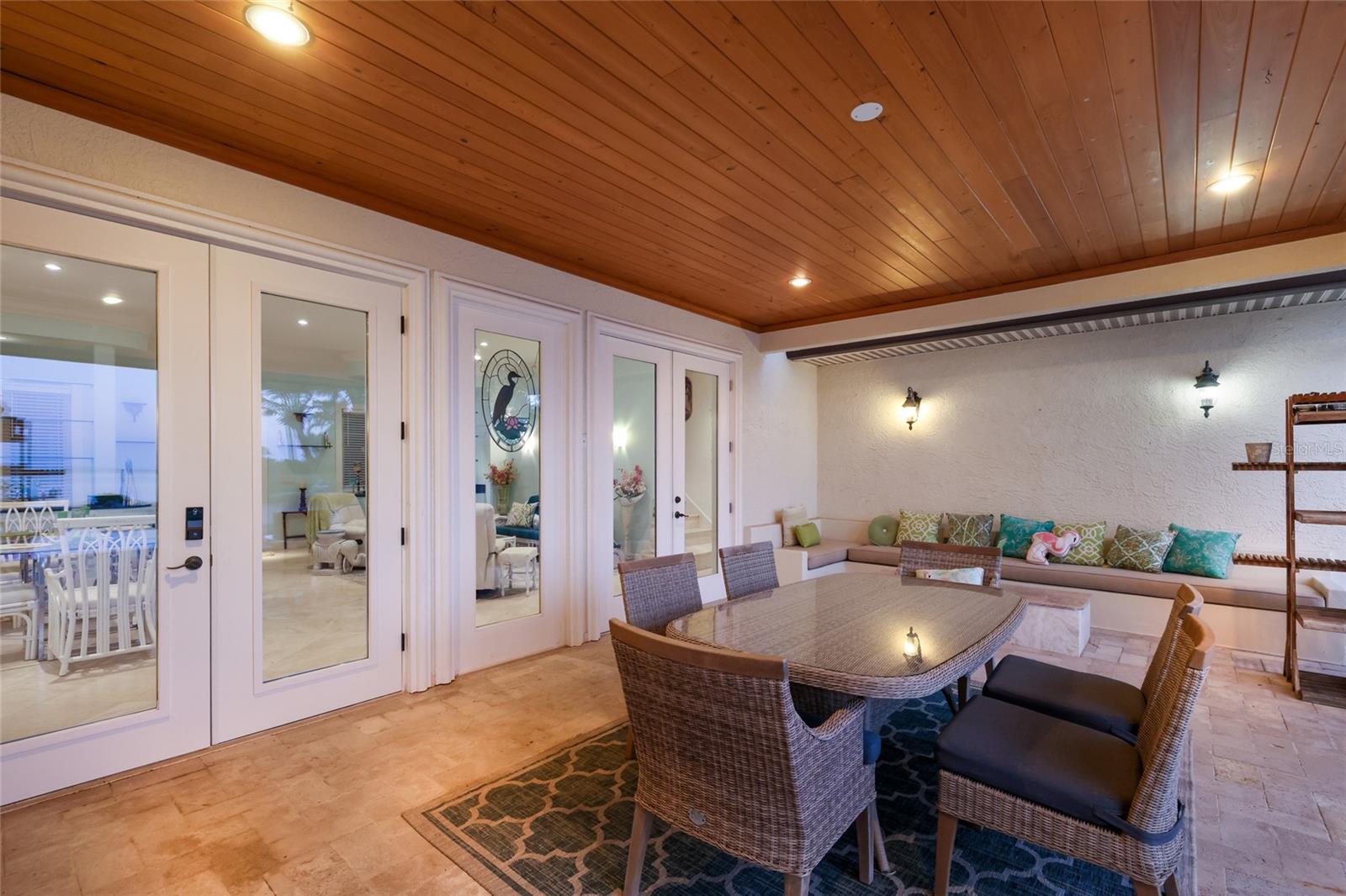 HOLMES BEACH 14TH UNIT - Residential