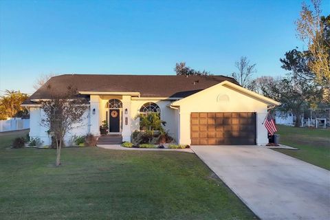 A home in PALMETTO