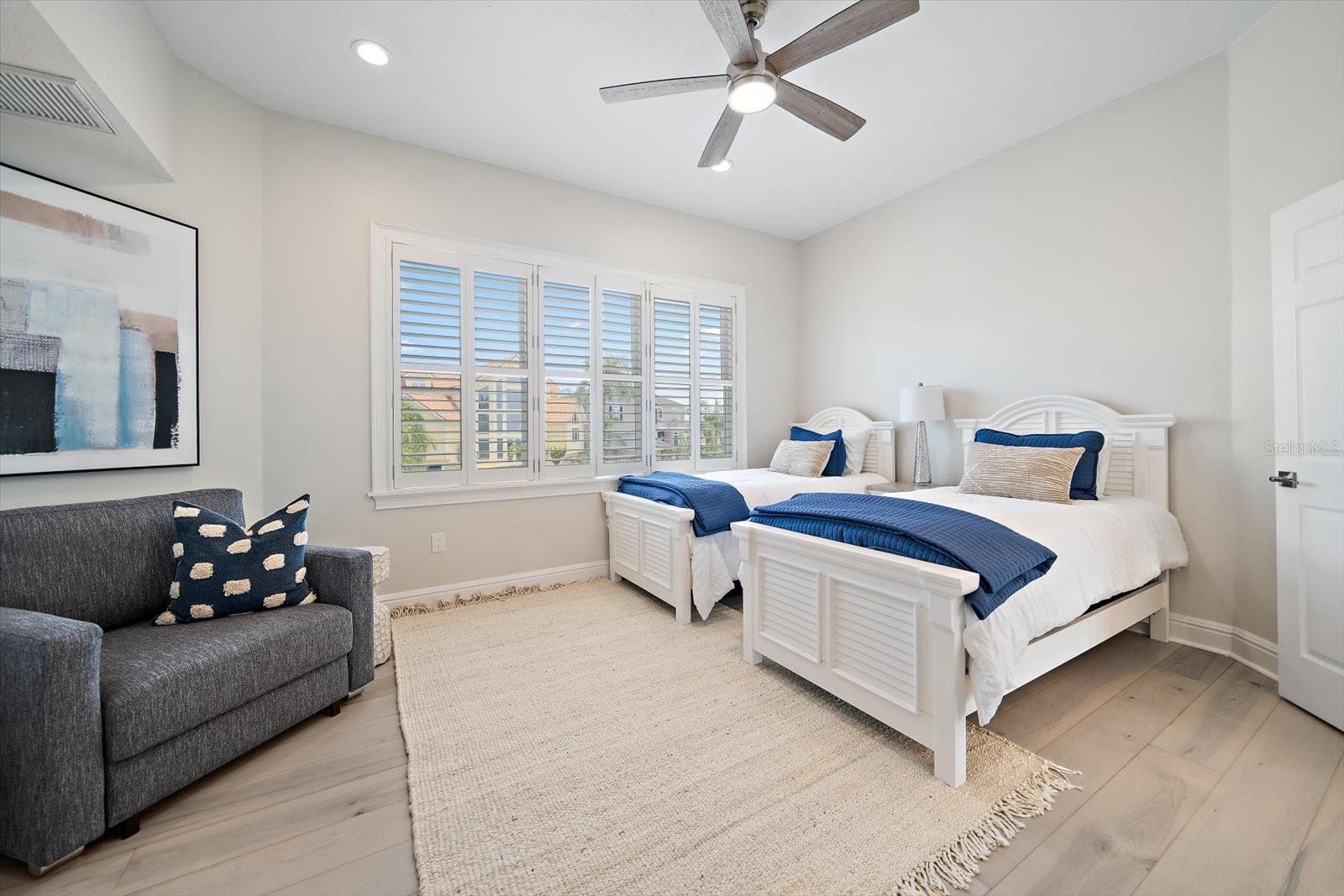 BAYSIDE SUB 4 - Residential