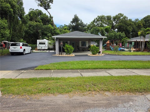 390 Henderson Avenue, Seffner, FL 33584