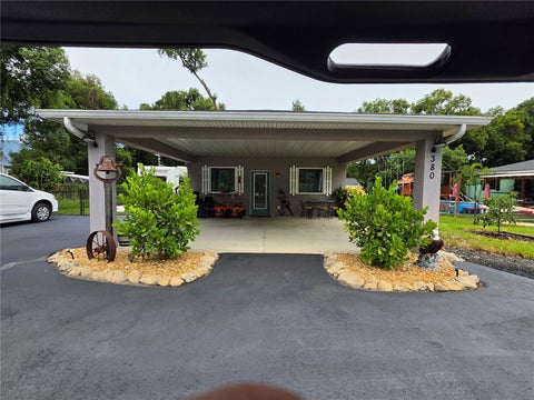 390 Henderson Avenue, Seffner, FL 33584