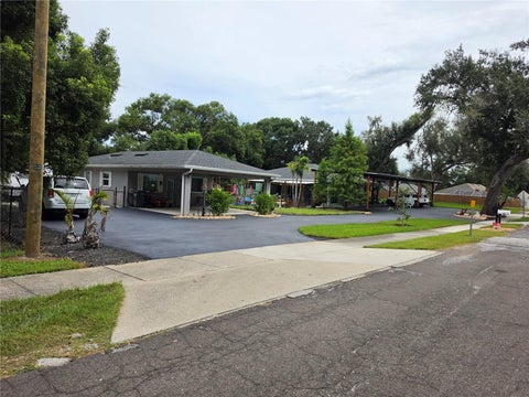 390 Henderson Avenue, Seffner, FL 33584