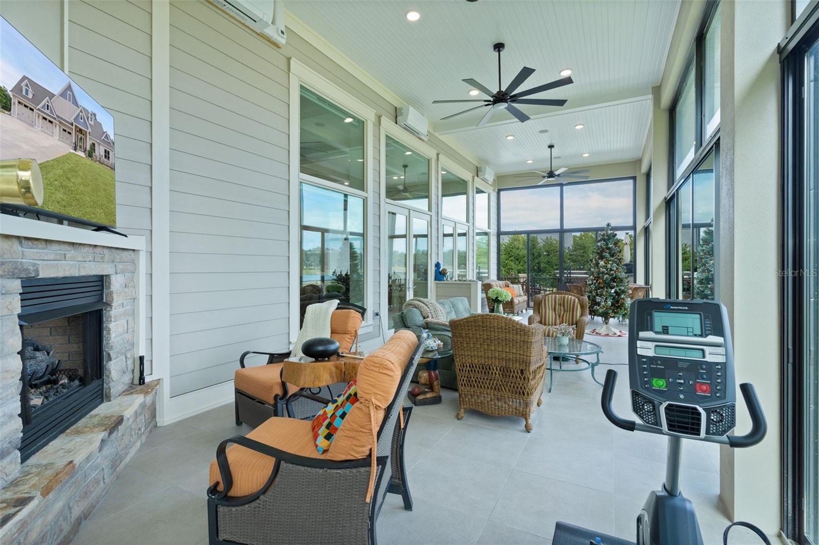 GLEN HOLLOW FARMS - Residential