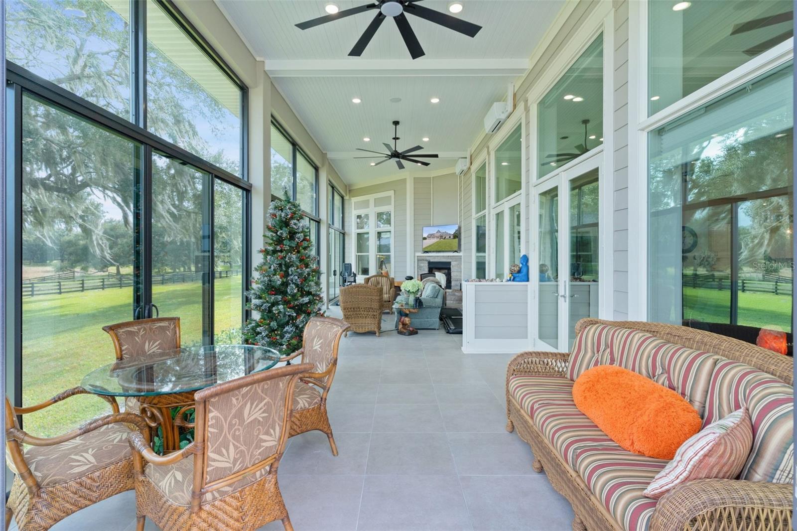 GLEN HOLLOW FARMS - Residential