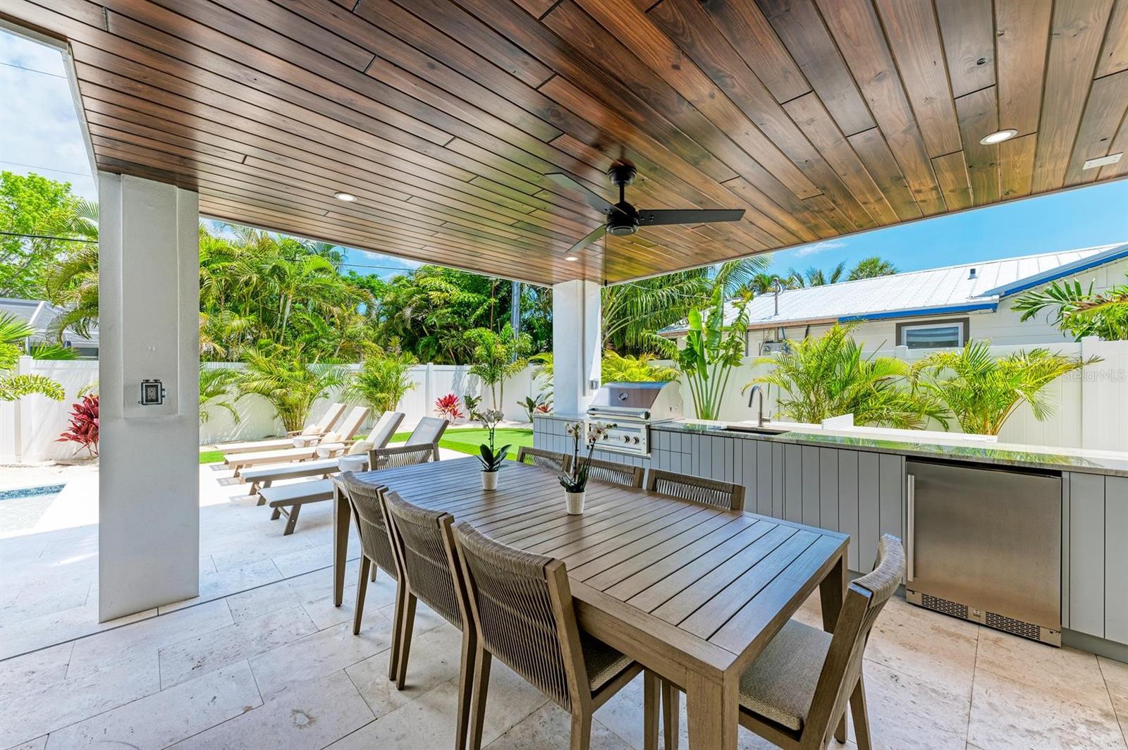 HOLMES BEACH 31ST UNIT AMD - Residential