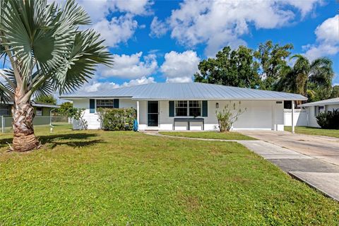 Photo of 4221 Alna Way, Sarasota, FL 34232 (MLS # N6141187) Photo of 4221 Alna Way, Sarasota, FL 34232 (MLS # N6141187)