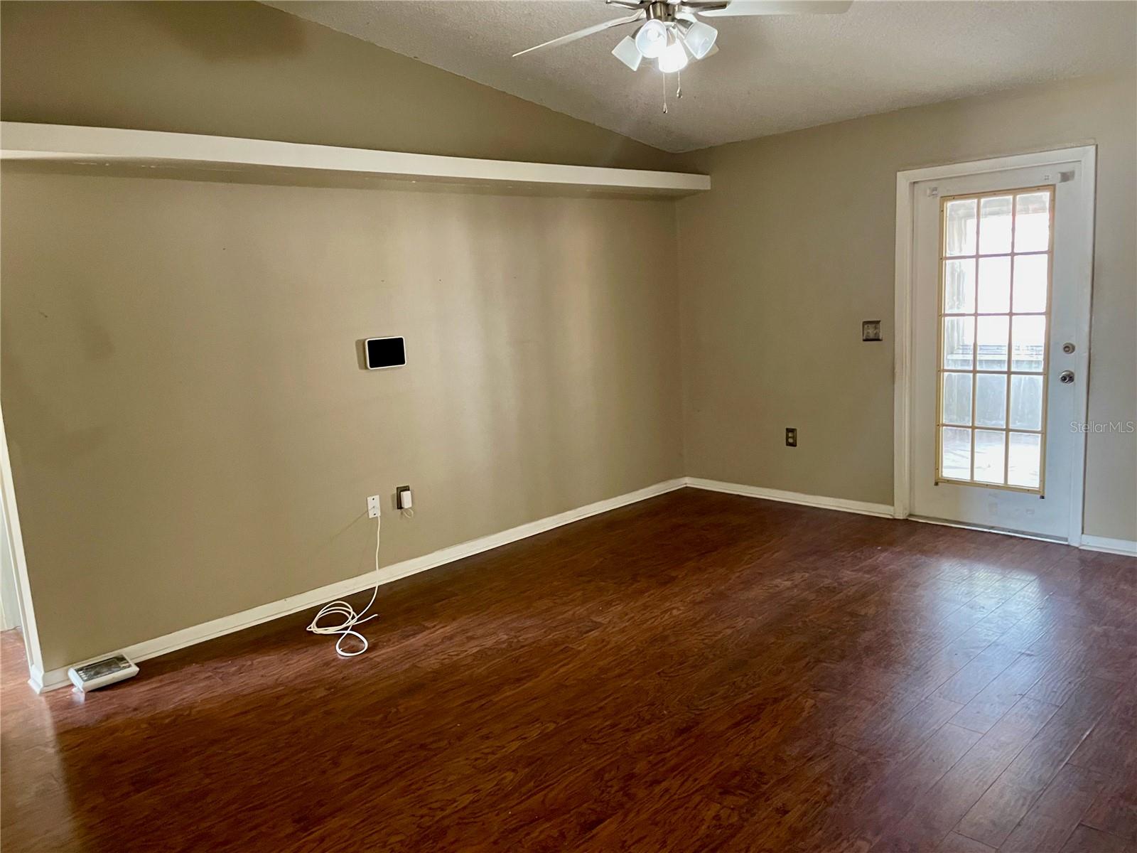 4038 LEHMAN LANE