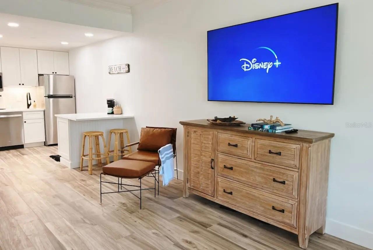 ISLAND RESORT AT MARINERS CLUB - Residential