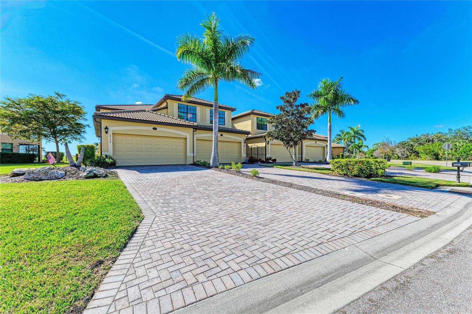 RIVER STRAND COACH HOMES V AT RIVER STRAND PH 11 - Residential