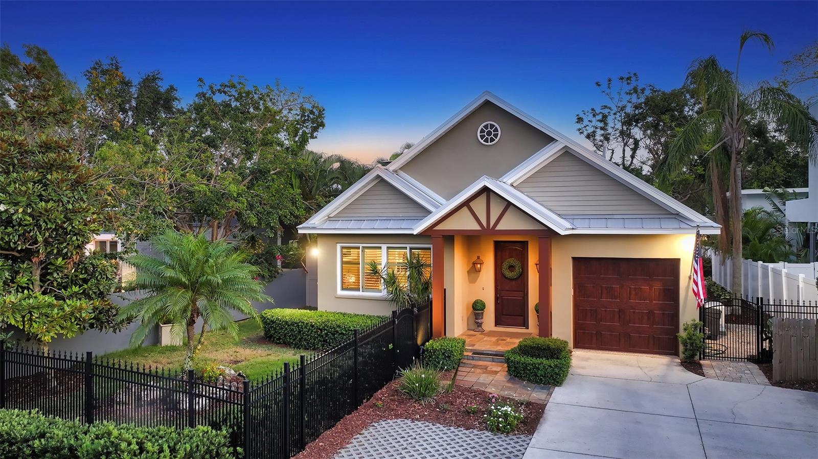 1934 BOUGAINVILLEA STREET