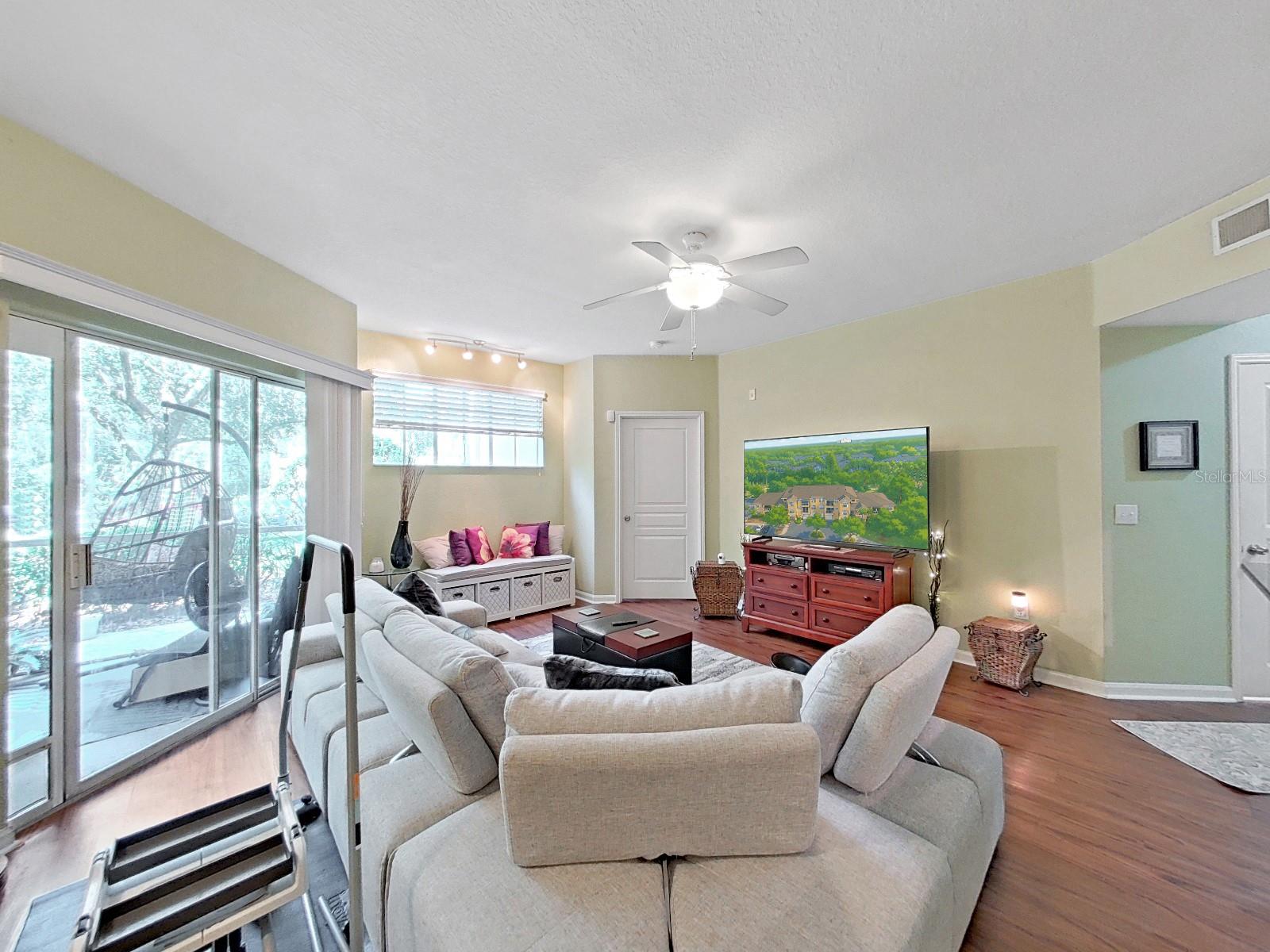 OXFORD PLACE AT TAMPA PALMS A - Residential