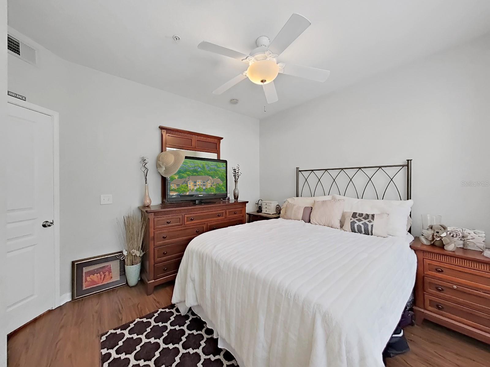 OXFORD PLACE AT TAMPA PALMS A - Residential
