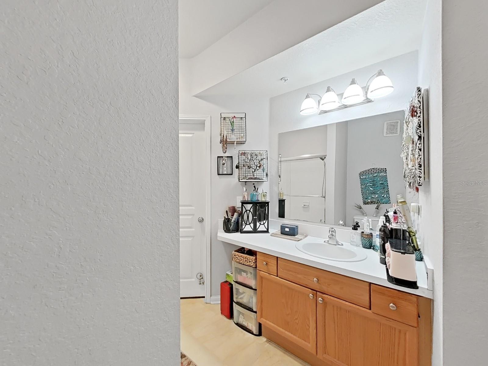 OXFORD PLACE AT TAMPA PALMS A - Residential